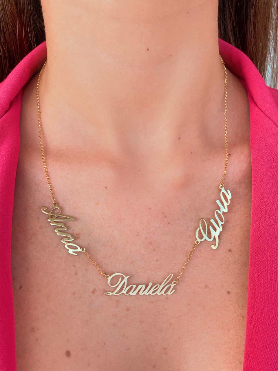 Collana con tre nomi